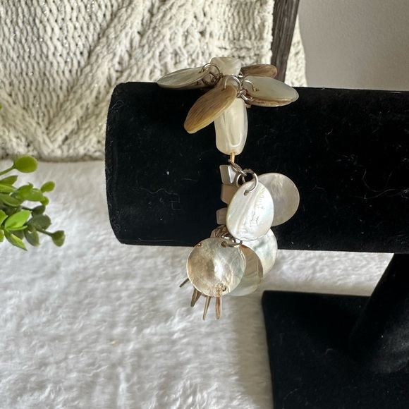 Seashell Bracelet - Picture 4 of 5